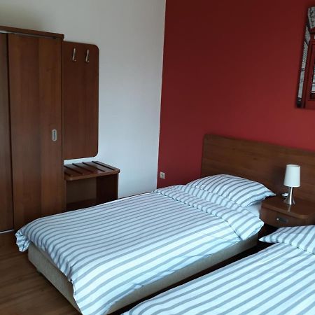 Bed & Breakfast Green Roof Rybarzowice  Ngoại thất bức ảnh
